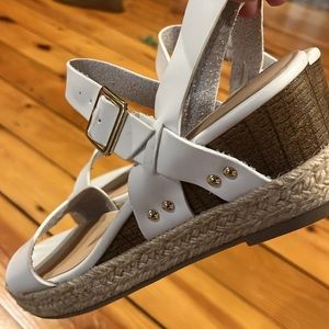 Tommy Bahama Jona Leather Espadrille Wedge Sandals Women's Size 9 White #cruise